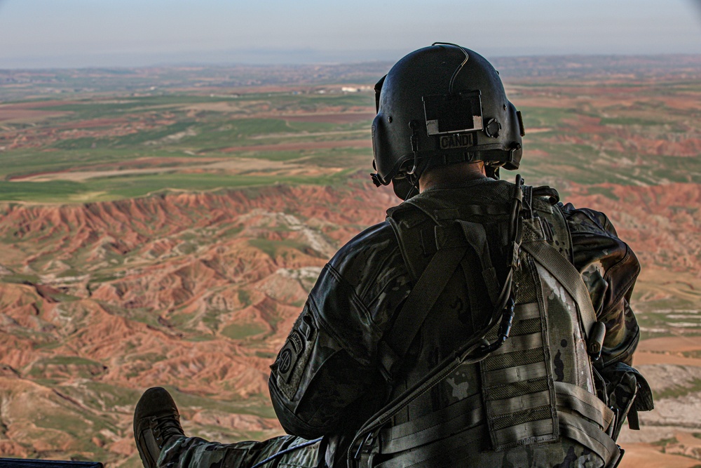 Flight on an 82nd CAB CH-47