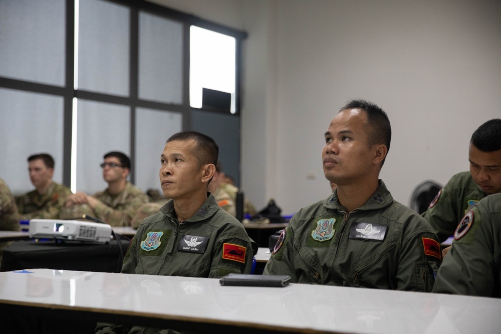 Commanders aviation training program with Royal Thai Army