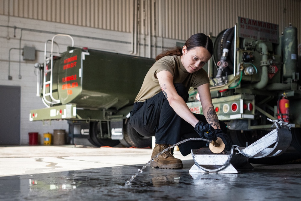 MacDill fuels management flight expedites hot pit refueling procedures; finds new avenue for innovation