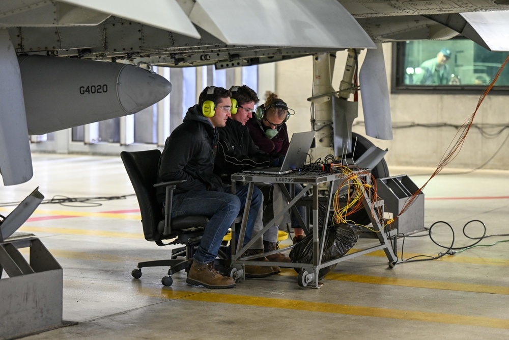 Engineers perform second test on an improved A-10 APU insulation