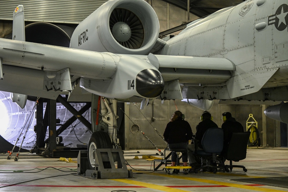 Engineers perform second test on an improved A-10 APU insulation