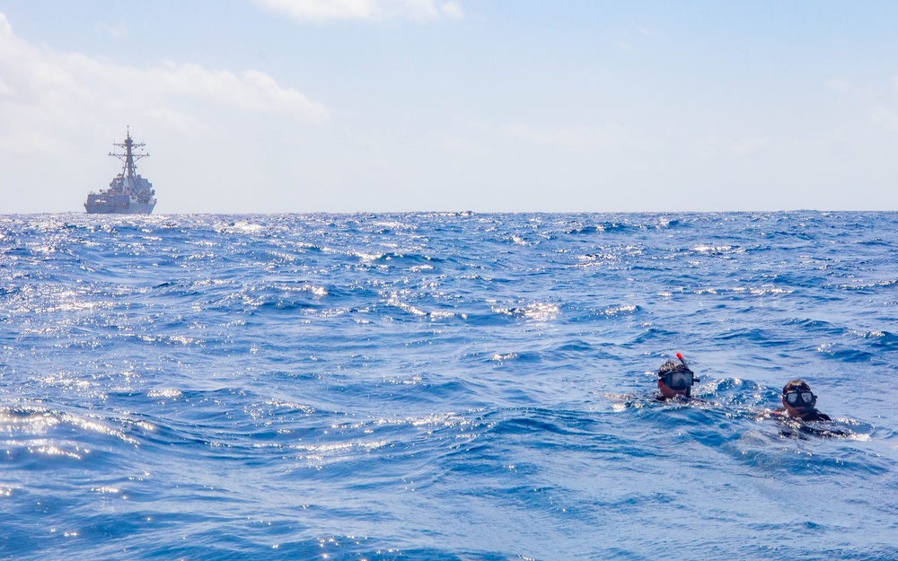 USS Gravely Conducts Small Boat Operations in the Gulf of Aden