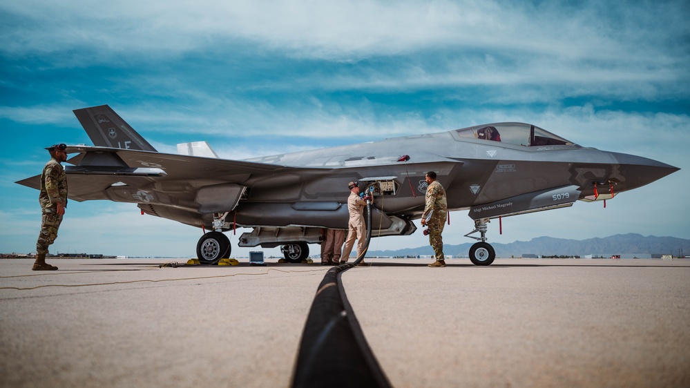 Fueling the Fight: Luke AFB conducts USMC hot pit training