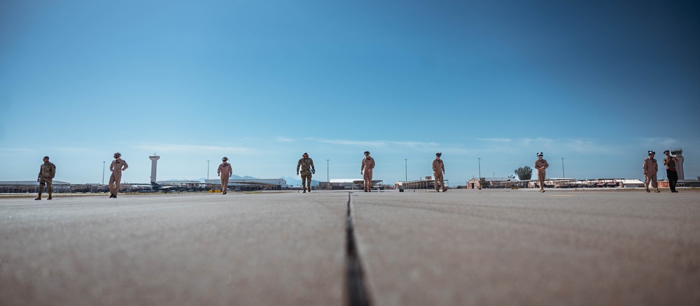 Fueling the Fight: Luke AFB conducts USMC hot pit training