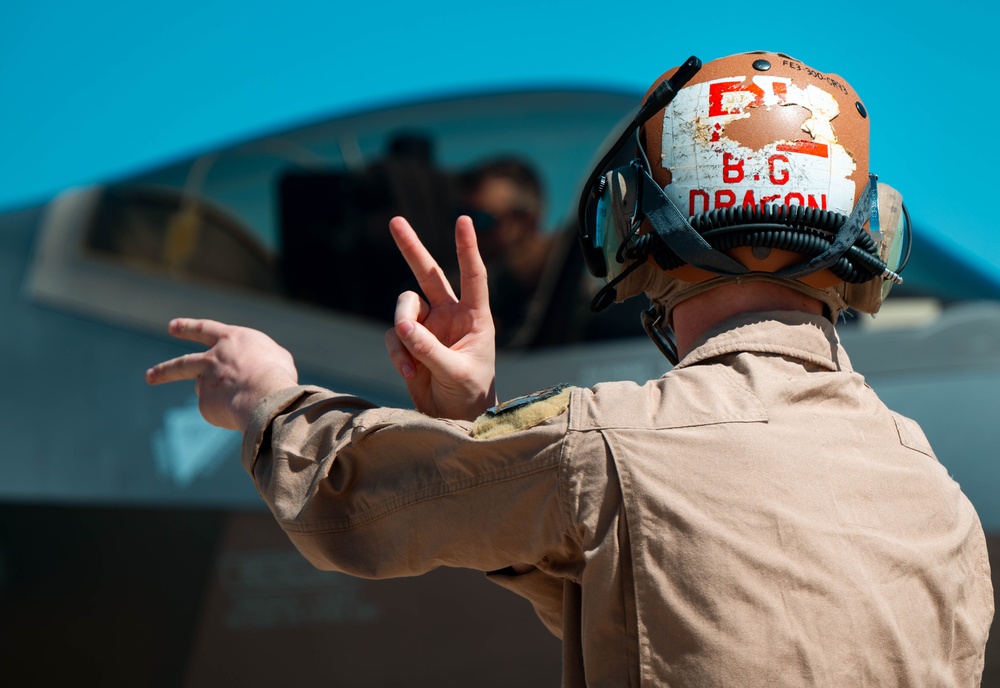 Fueling the Fight: Luke AFB conducts USMC hot pit training