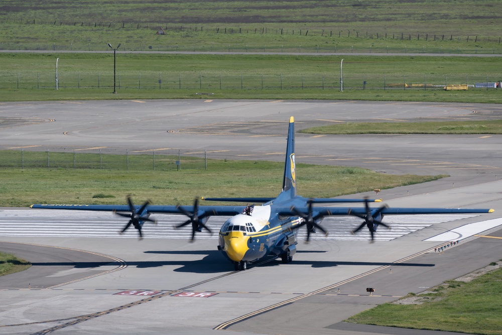 Travis AFB hosts Wings Over Solano air show, open house