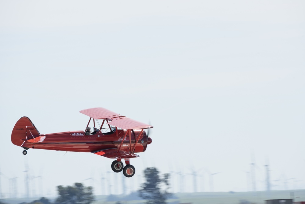 Travis AFB hosts Wings Over Solano air show, open house