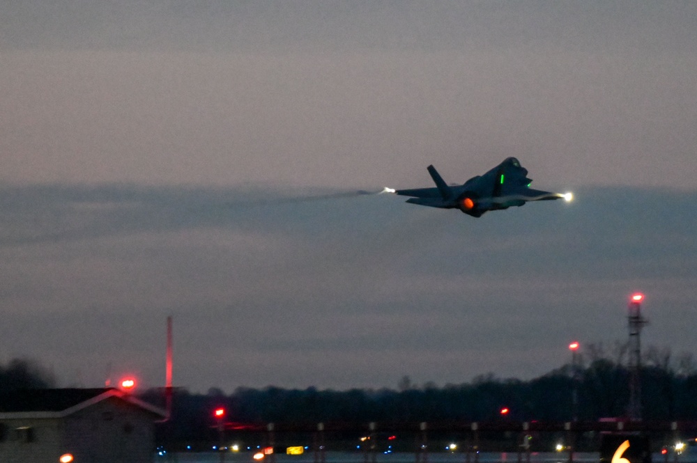 115th Fighter Wing conducts night flying operations