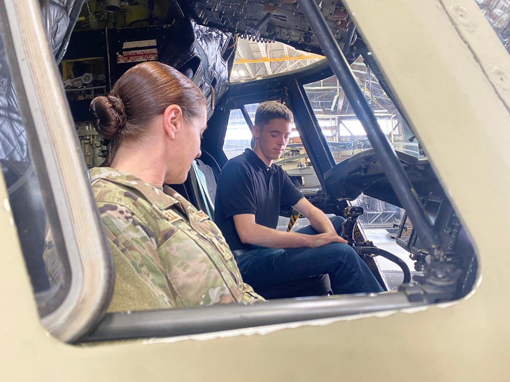 19yo enlists, joins PA Guard as helicopter pilot