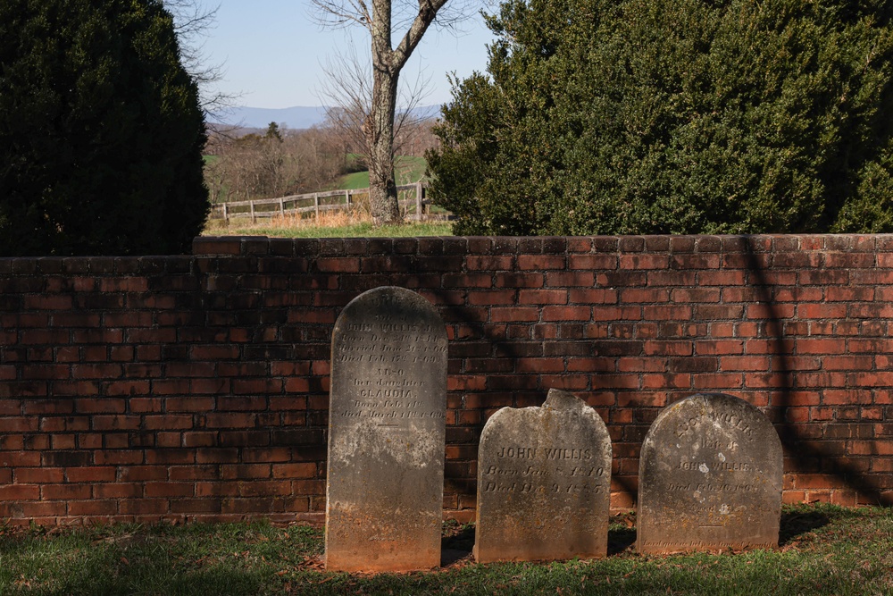 U.S. Marines lay Presidential Wreath for James Madison at Montpeleir