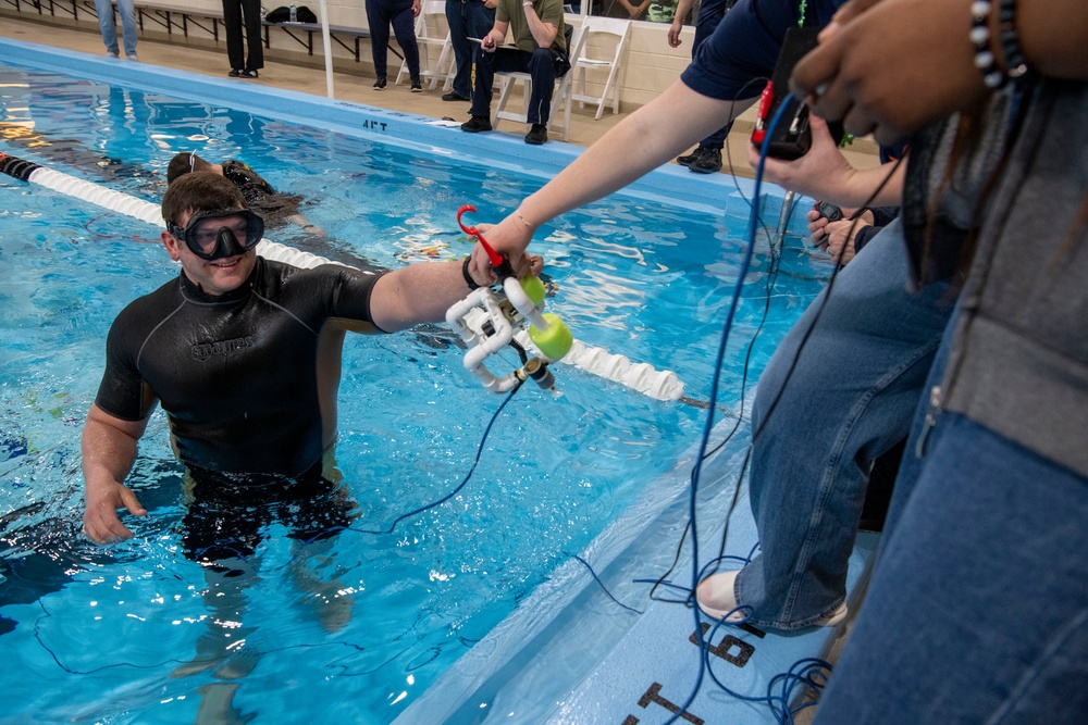 RTC Sailors Volunteer at SeaPerch