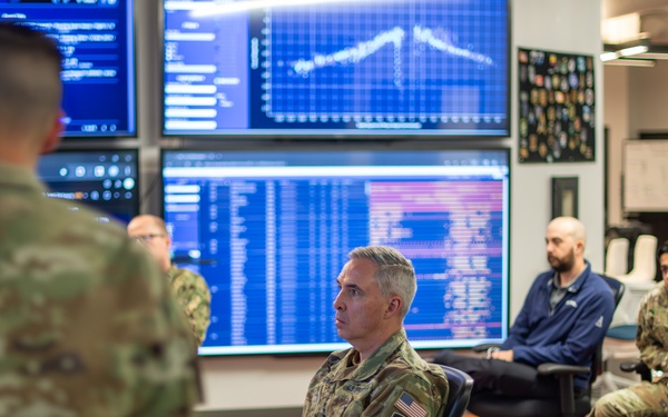 USSPACECOM Commander visits JCO