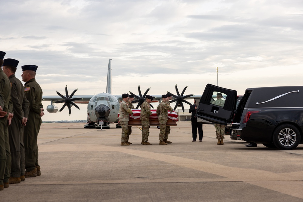 Plane-side honors for NY Army Guard pilots
