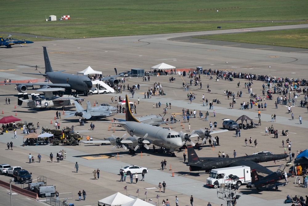 Travis AFB hosts Wings Over Solano air show, open house