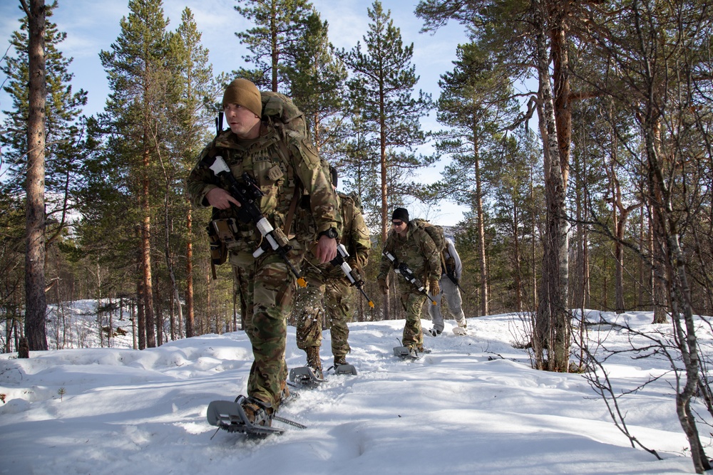 Soldiers Navigate Through Norway