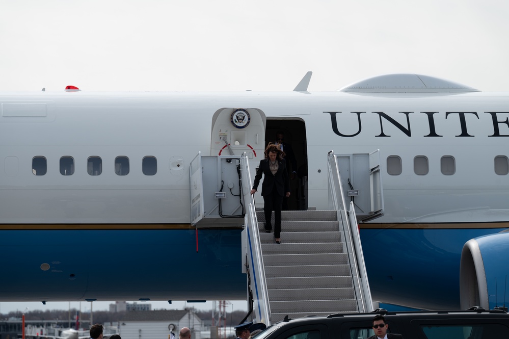 VPOTUS Visits 934th Airlift Wing