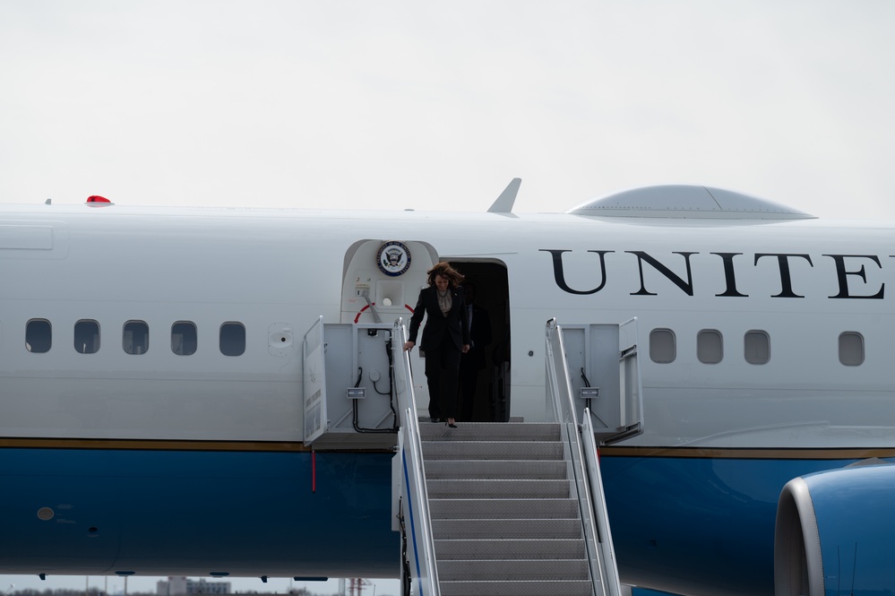 VPOTUS Visits 934th Airlift Wing