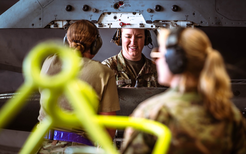 Women in Weapons: Luke AFB hosts all female weapons competition