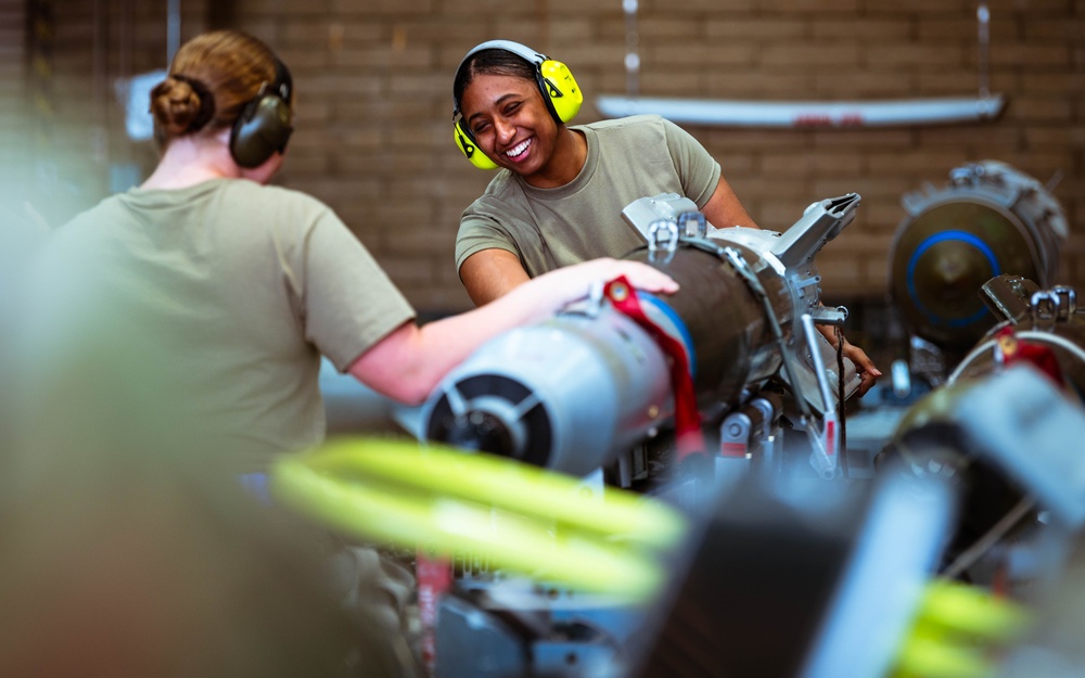 Women in Weapons: Luke AFB hosts all female weapons competition