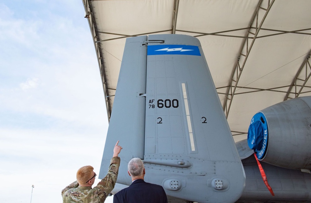 CMSAF #14 Murray visits Moody