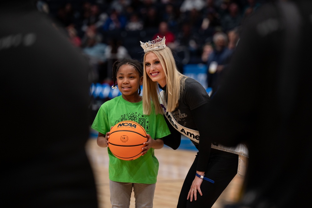 Miss America Cheers STEM Students at First Four