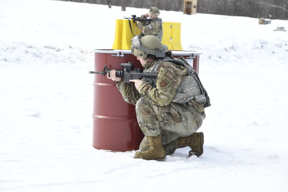 168th Security Forces train 168th Maintenance Multi-Capable Airmen