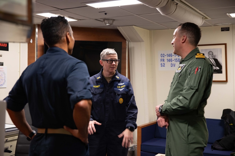 USS Paul Ignatius (DDG 117) Cross-Pollination with British Navy