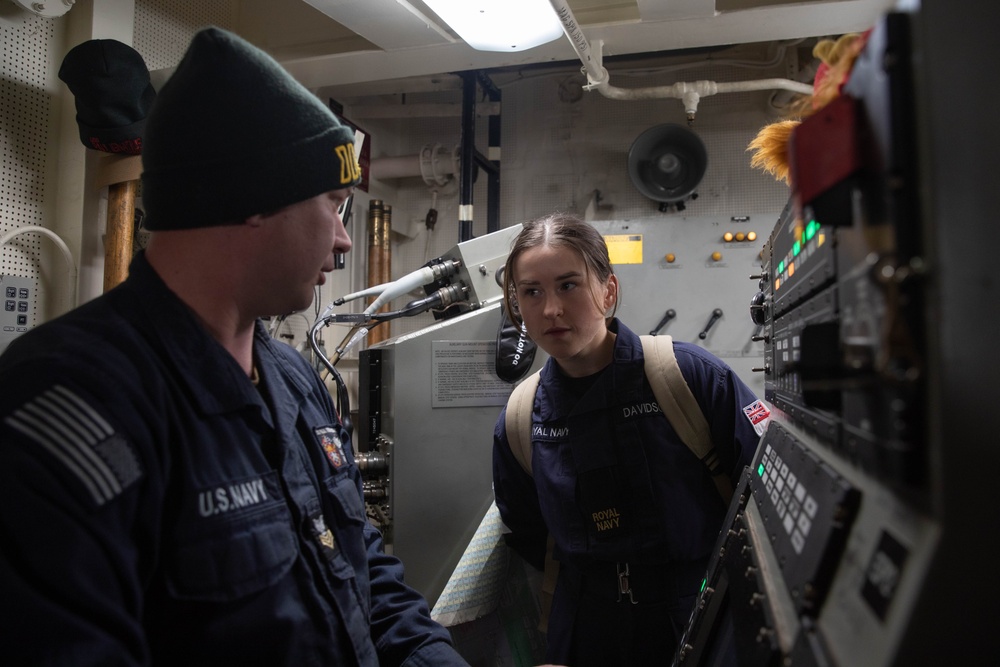 USS Paul Ignatius (DDG 117) Cross-Pollination with British Navy