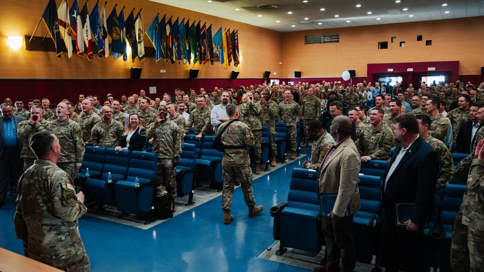 SETAF-AF hosts an All Hands event