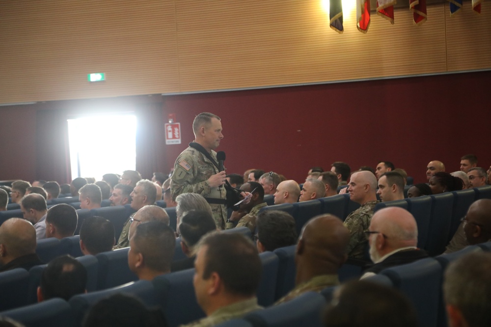 SETAF-AF hosts an All Hands event