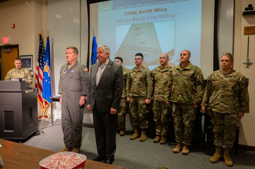 Governer Mike Parson visits 139th Airlift Wing