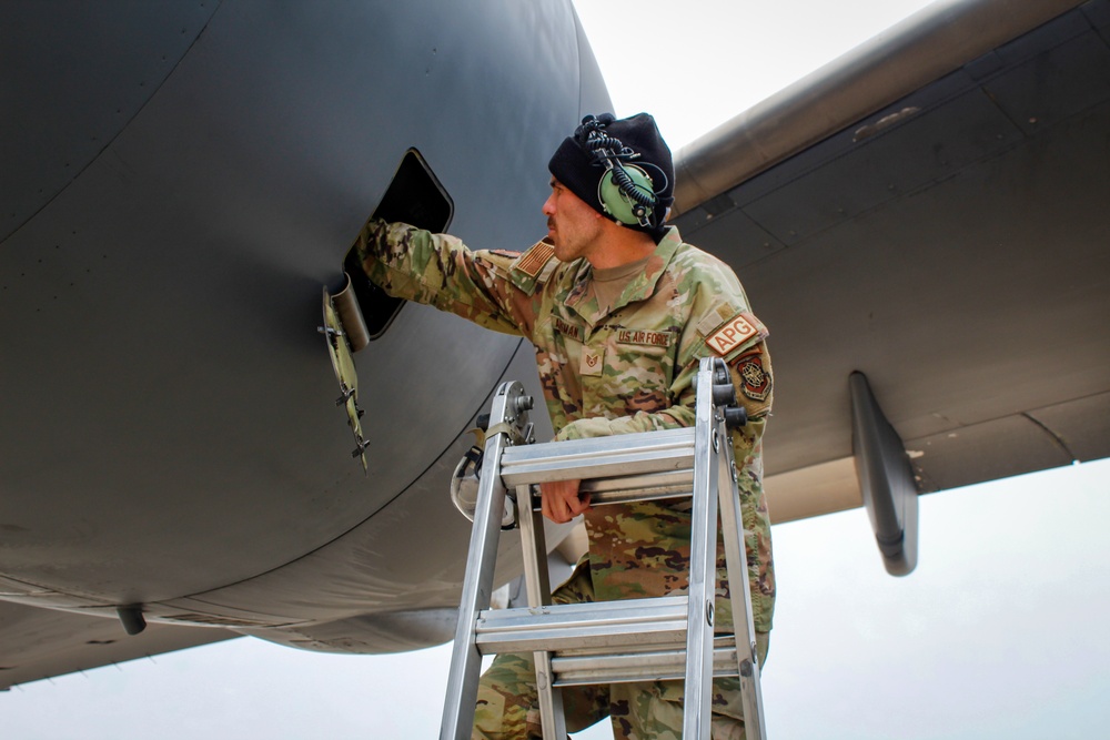 725 AMS &amp; 496 ABS Conduct Exercise Rising Phoenix at Morón AB