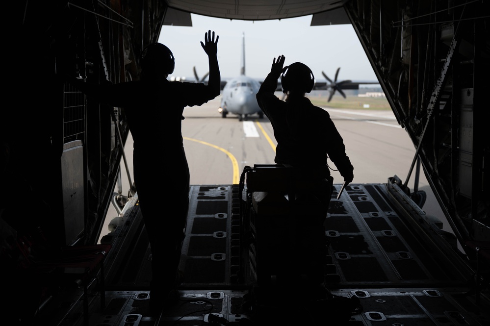 Fly Like a Girl: Ramstein AB inspires next generation of service members