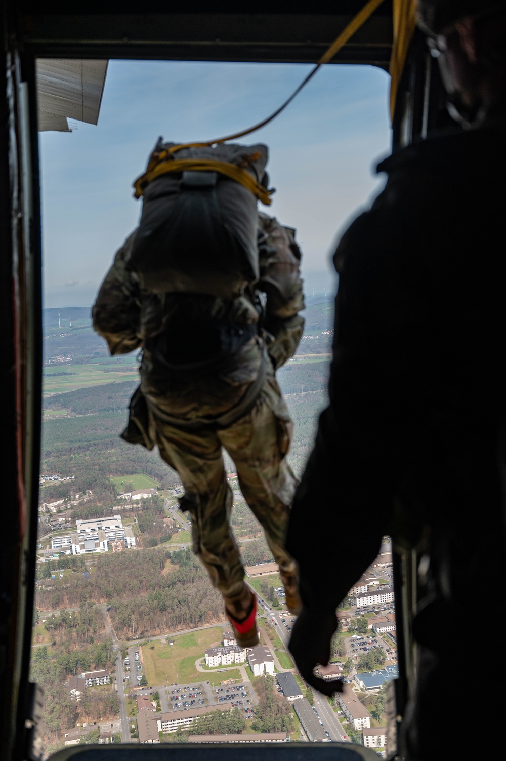 Fly Like a Girl: Ramstein AB inspires next generation of service members