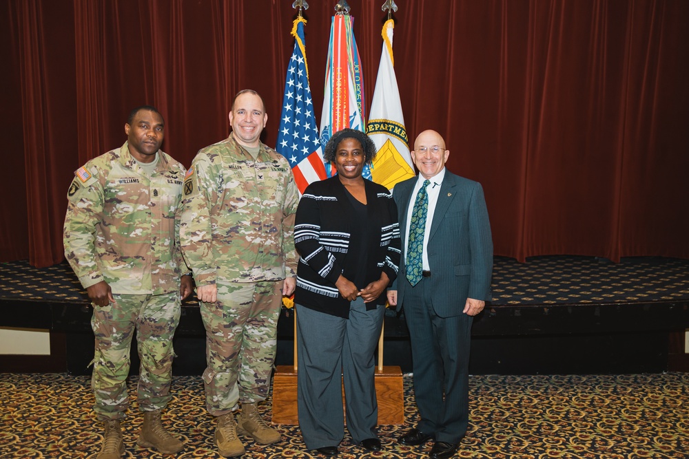 IMCOM ID-T Director is welcomed home to Fort Novosel