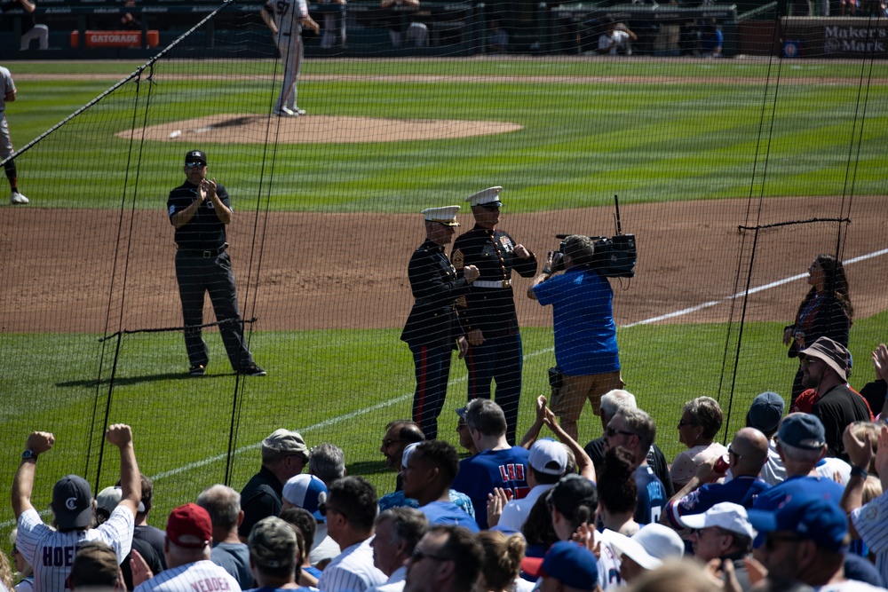 Chicago Cubs Honors the Command of Recruiting Station Chicago