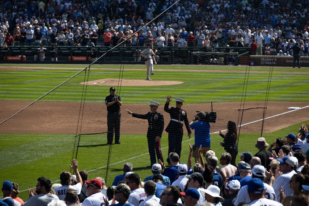 Chicago Cubs Honors the Command of Recruiting Station Chicago