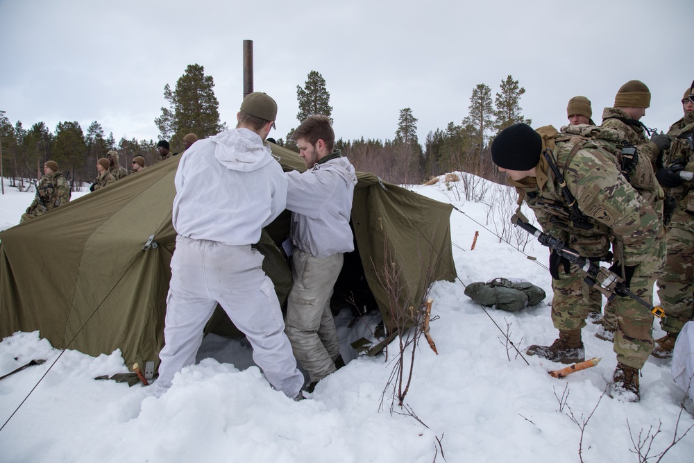 Arctic Angels Learn About Norwegian Arctic Tents