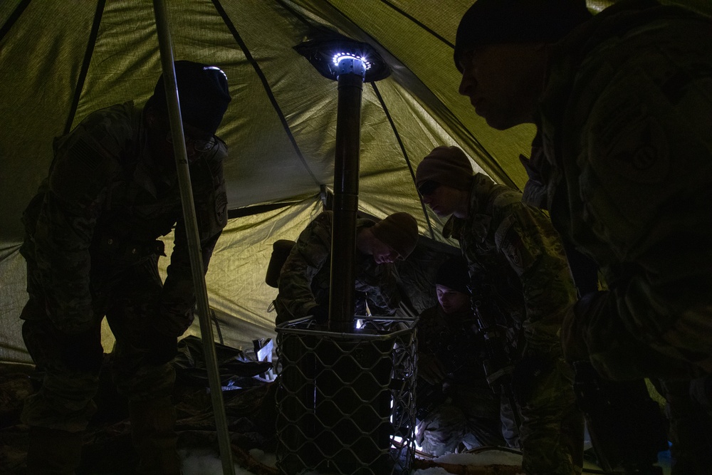 Arctic Angels Learn About Norwegian Squad Tents