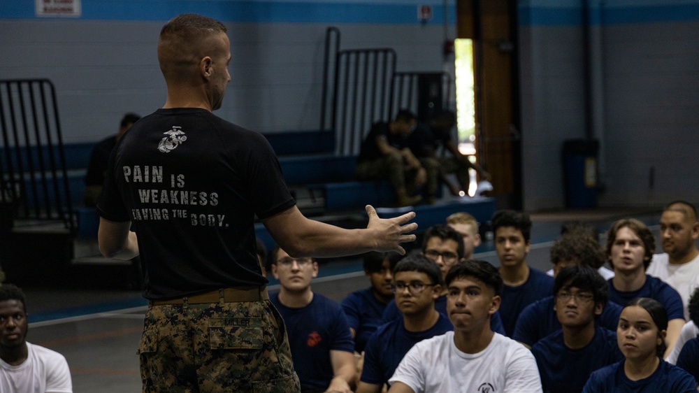 Marine Corps Recruiting Station Chicago All Hands Pool Function