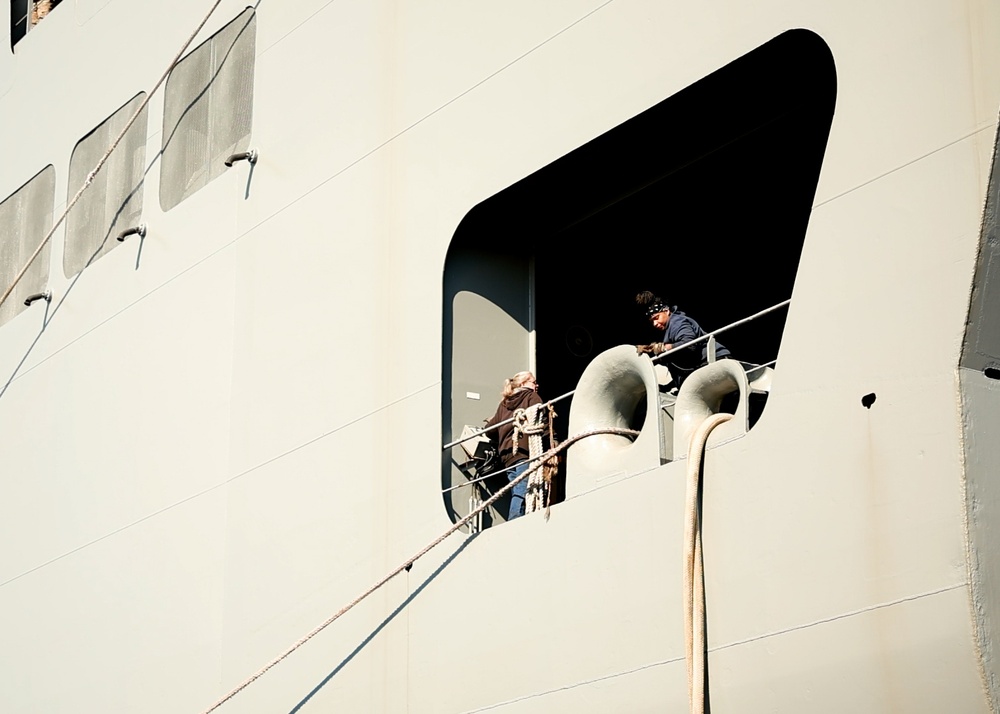 MV Roy P. Benavidez (T-AKR 306) Departs Newport News, Va.