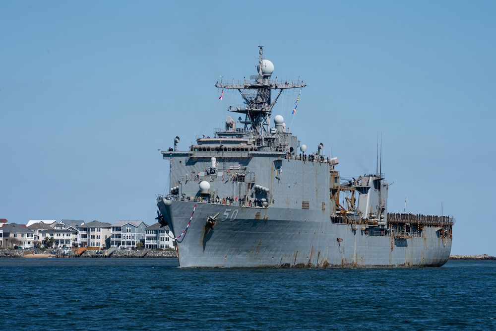 USS Carter Hall Returns to Joint Expeditionary Base Little Creek-Fort Story