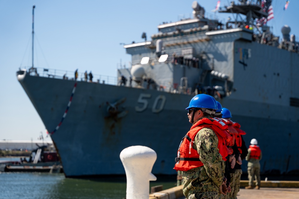 USS Carter Hall Returns to Joint Expeditionary Base Little Creek-Fort Story