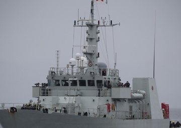 Coast Guard, Royal Canadian Navy conduct search and rescue exercise off Alaska coast