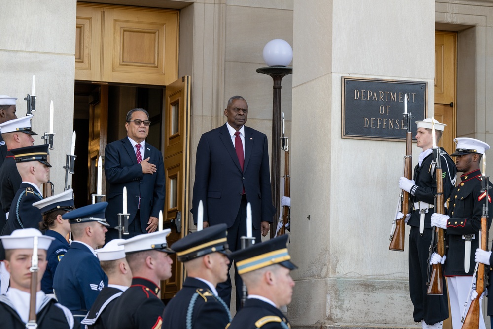 Secretary Austin hosts Federated States of Micronesia President