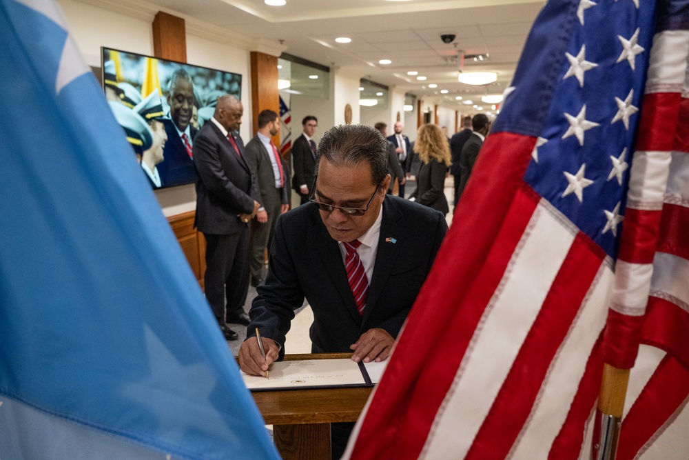 Secretary Austin hosts Federated States of Micronesia President