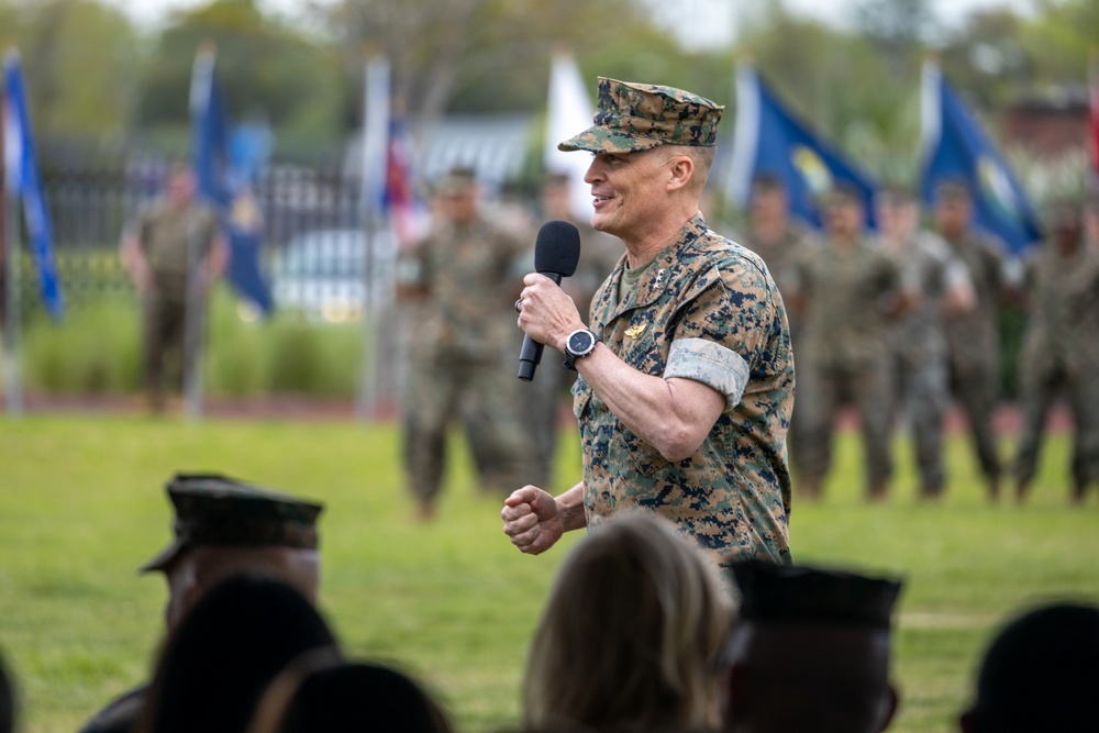 Proud legacy continues: Marine Forces Reserve and Marine Forces South change of command