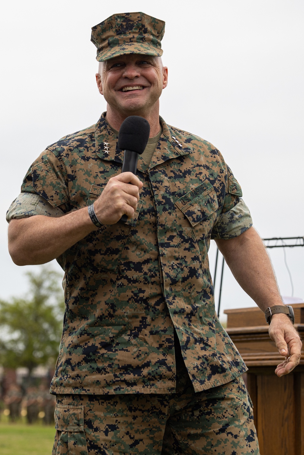 Proud legacy continues: Marine Forces Reserve and Marine Forces South change of command ceremony