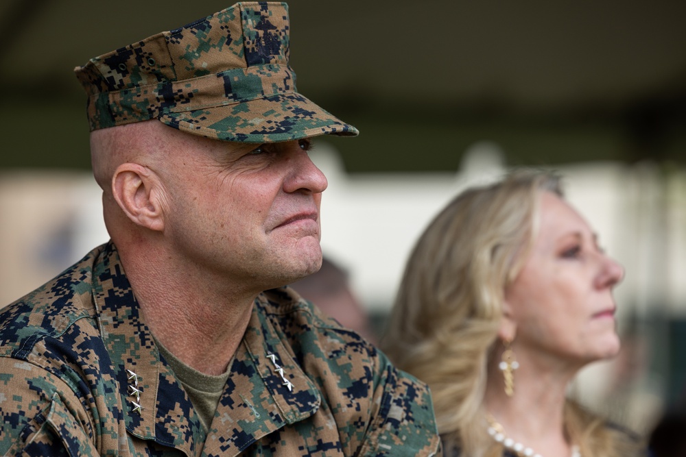 Proud legacy continues: Marine Forces Reserve and Marine Forces South change of command ceremony