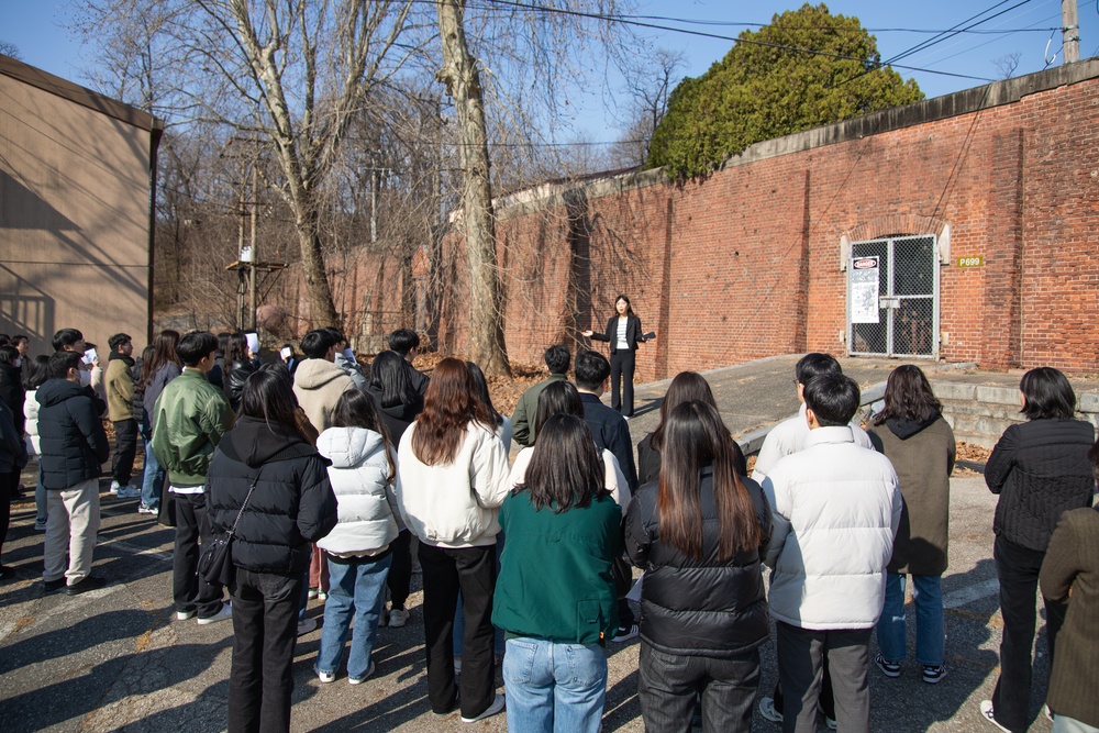 USAG Yongsan-Casey hosts historical tour